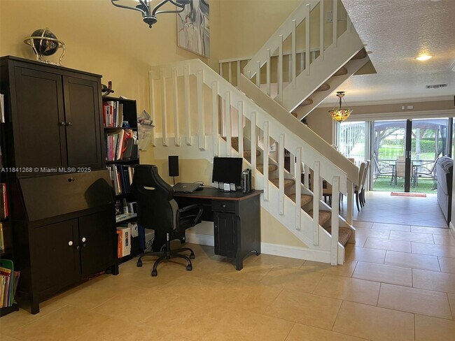 Building Photo - 9894 Fairway Cove Ln