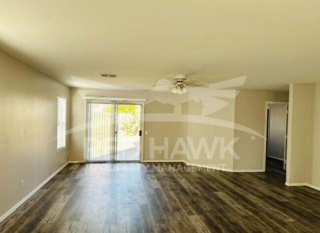 Building Photo - 1798 E Carla Vista Dr