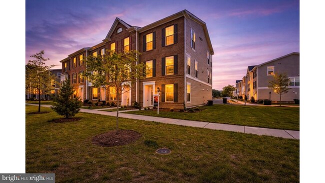 Building Photo - 46077 Hall Rd