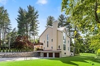 Building Photo - 58 Chestnut St