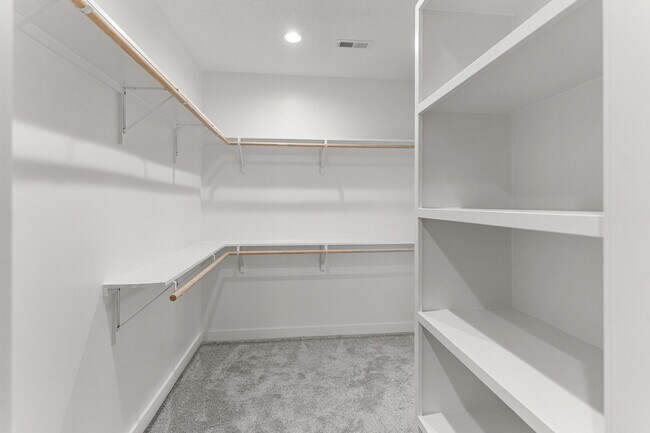 Building Photo - 2908 GENESIS Dr
