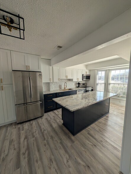 Building Photo - 3756 Governors Way