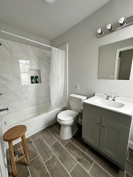 Building Photo - 1418 S 9th St