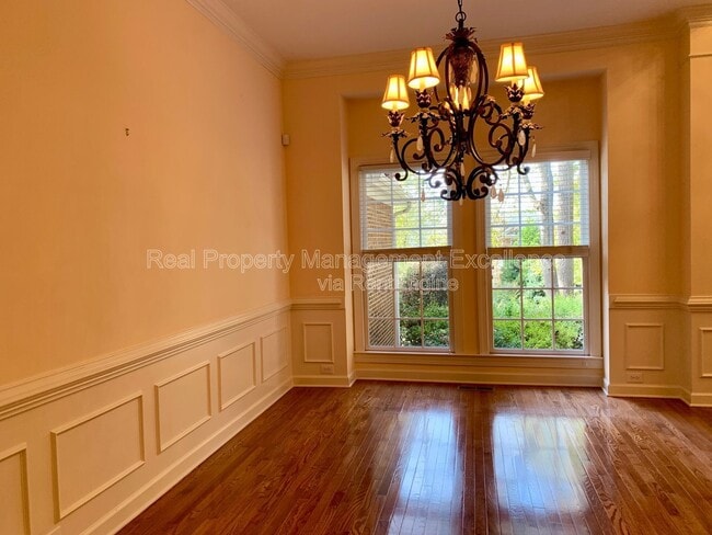 Building Photo - 411 Hogan Woods Cir