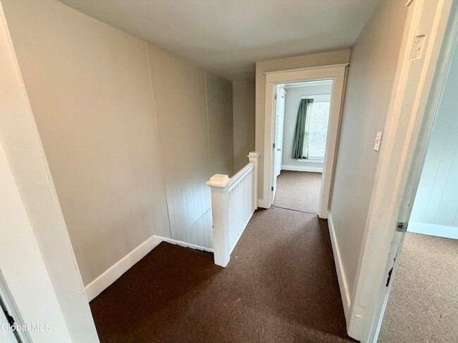 Building Photo - 39-41 Roosevelt Road Unit