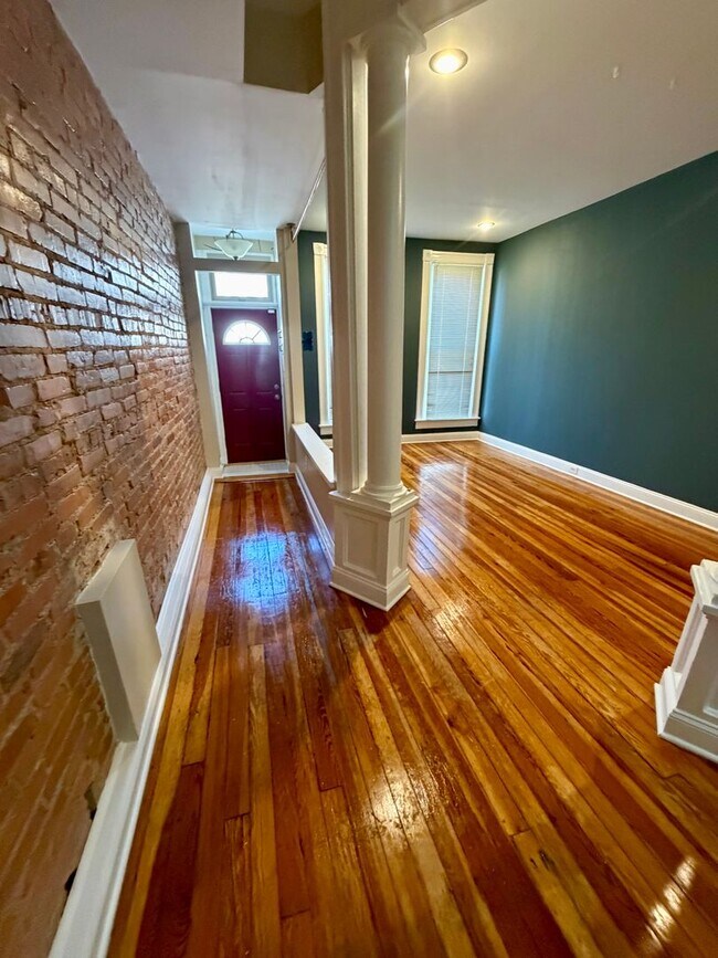 Building Photo - Historic Charm Meets Modern Comfort in Charles Village