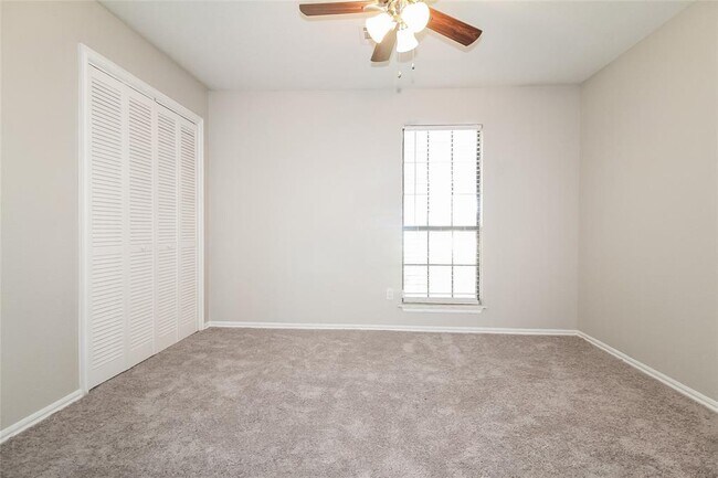 Building Photo - 3701 Harmony Dr