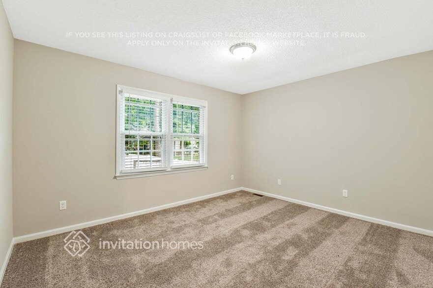 Building Photo - 7311 Canyon Dr