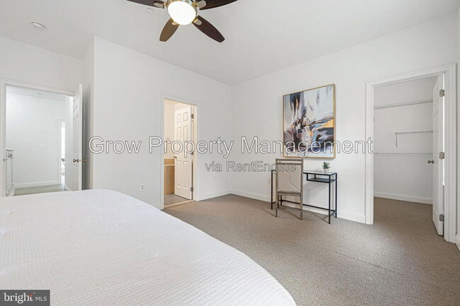 Building Photo - 202 Captains Way