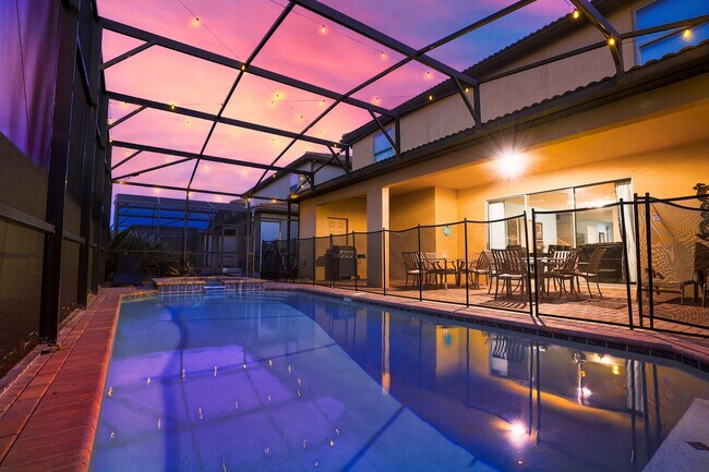 Building Photo - 8845 Rhodes St