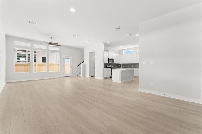 Building Photo - 2200 Grenache Dr