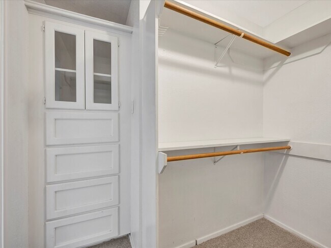 Building Photo - 2505 Ironclad Dr