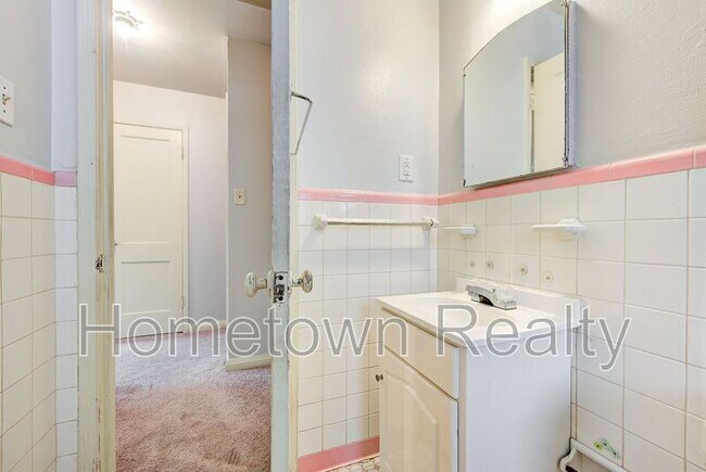 Building Photo - 432 Babb Dr