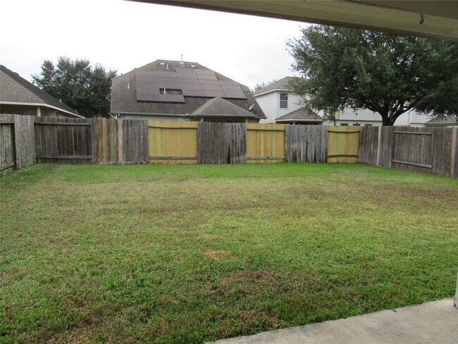 Building Photo - 6338 Applewood Forest Dr