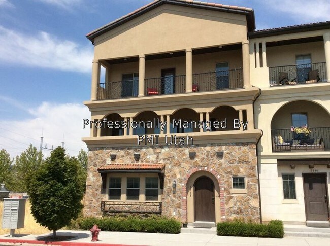 Primary Photo - 5548 Pkwy W Dr