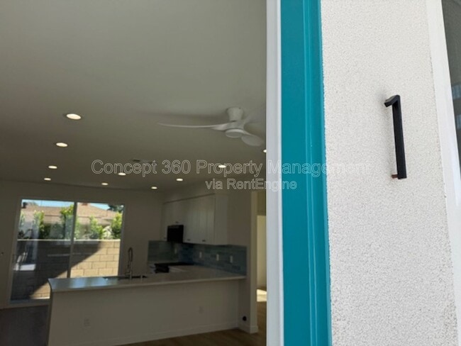 Building Photo - 6170 Briercrest Ave