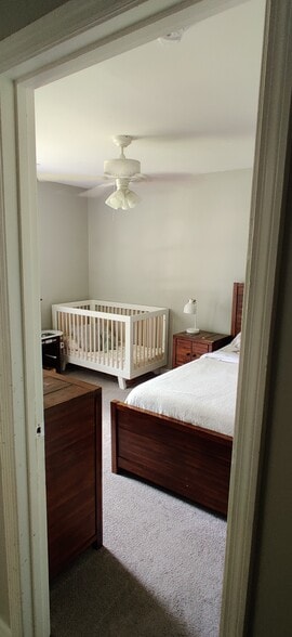 room #2 - 102 Anna Ct