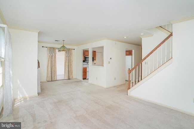 Building Photo - 224 Crescent Dr