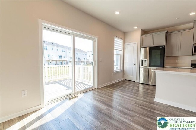 Building Photo - 4936 Brookside Ct