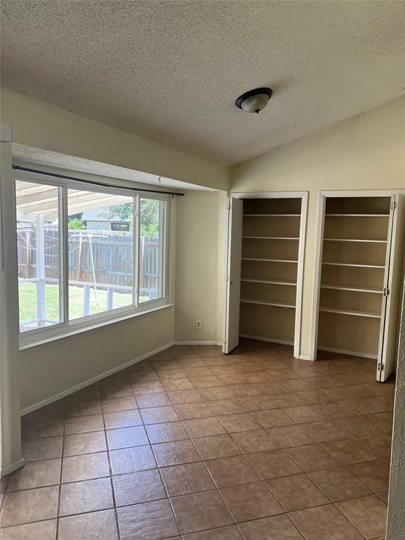 Building Photo - 506 Buckskin Dr