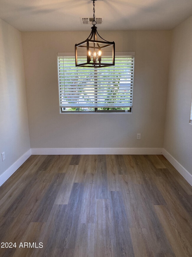 Building Photo - 1755 W Desert Canyon Dr