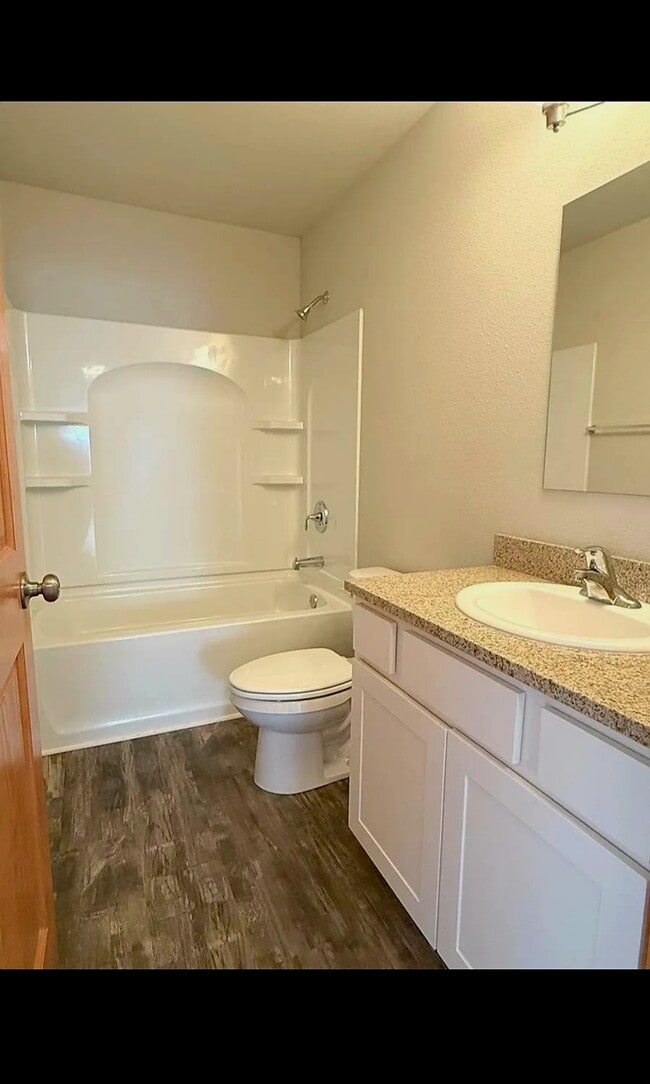 Building Photo - 1044 Witbeck Dr