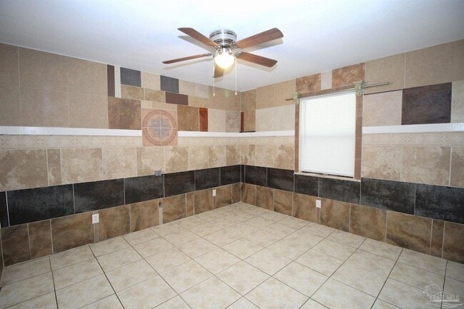 Building Photo - 130 E 9 Mile Rd