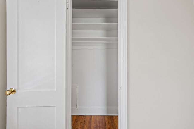 Building Photo - Duplex