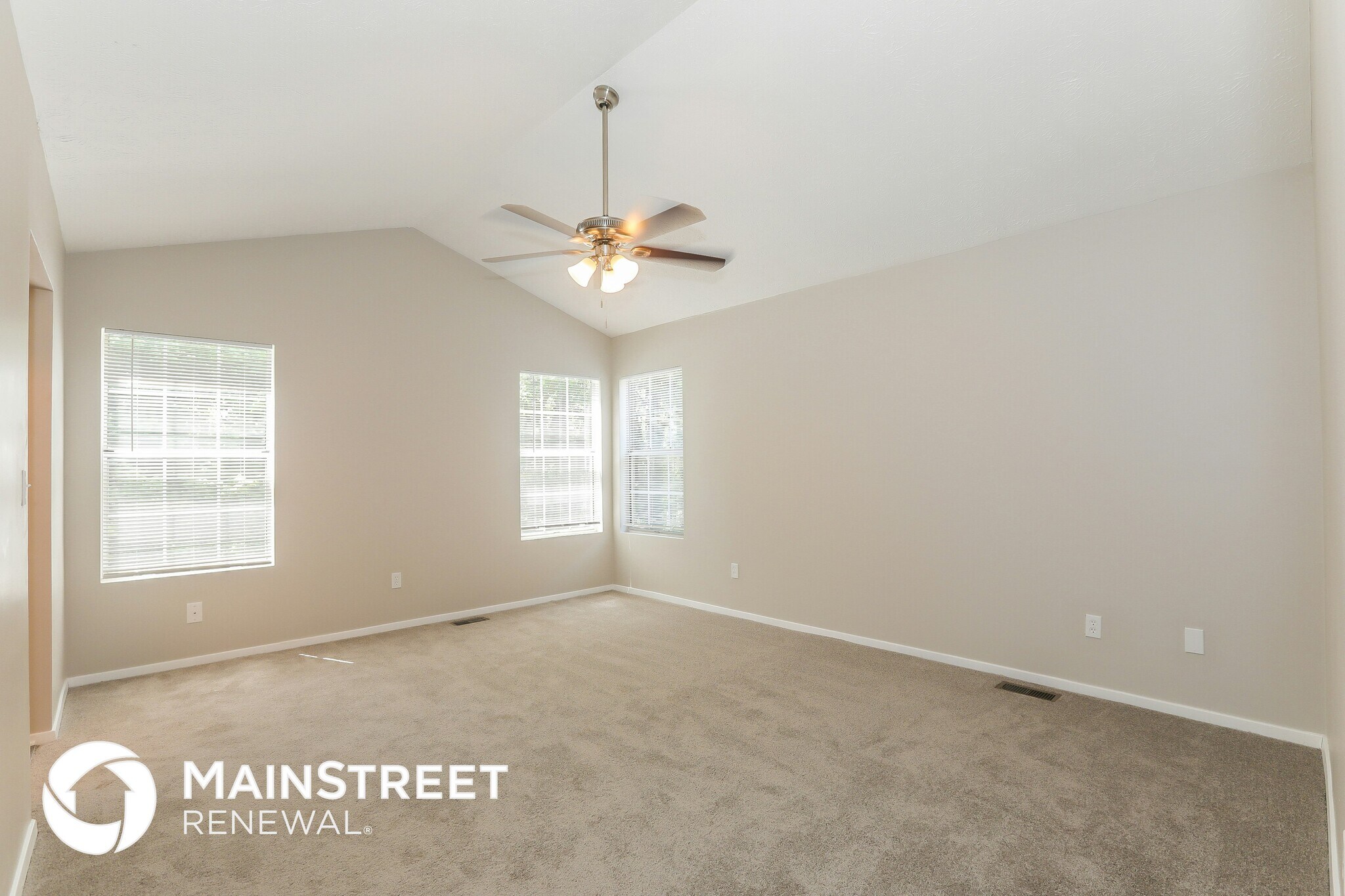 Building Photo - 3020 Linden Dr