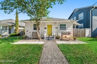 Building Photo - 909 Cedar St