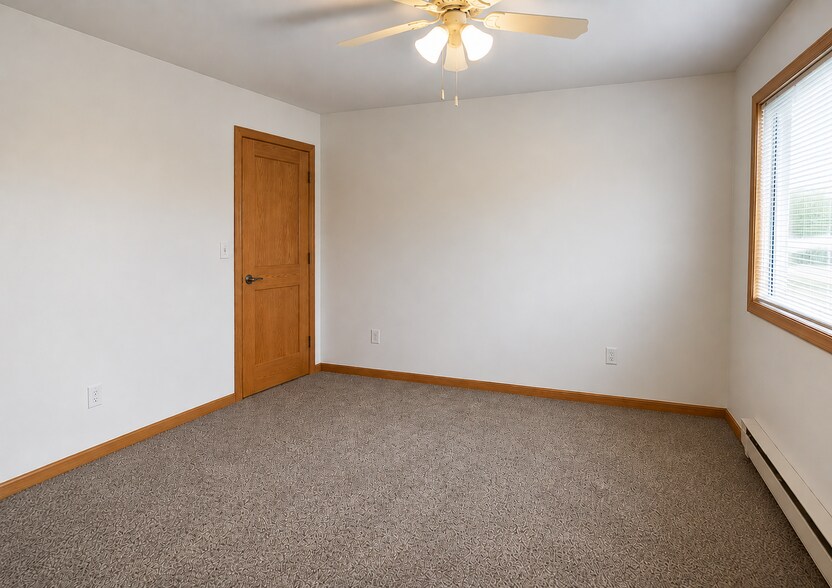 Building Photo - 3629 Calvert Rd