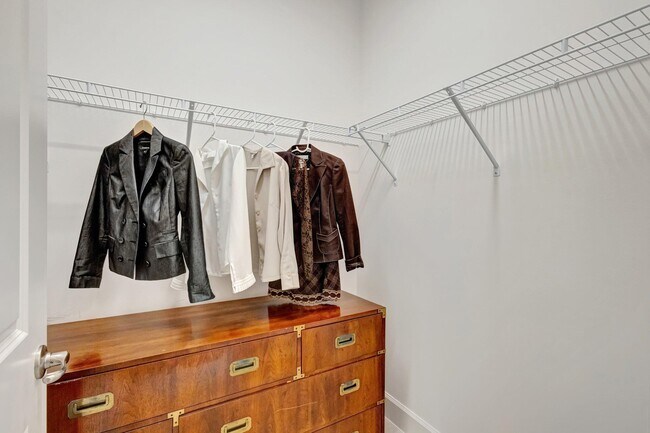 Building Photo - 11706 SW Oceanus Blvd