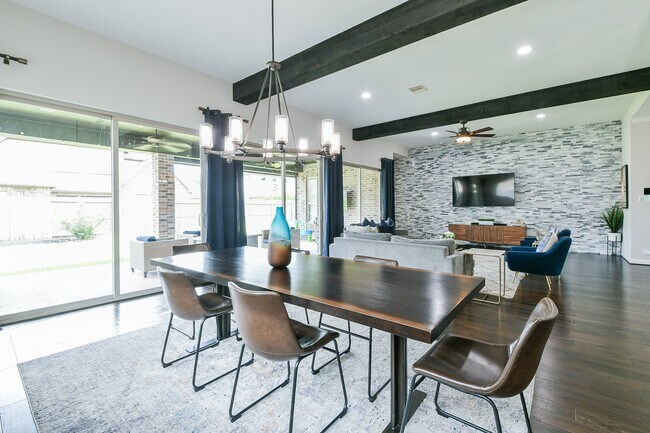 Building Photo - 10215 Palmour Pass