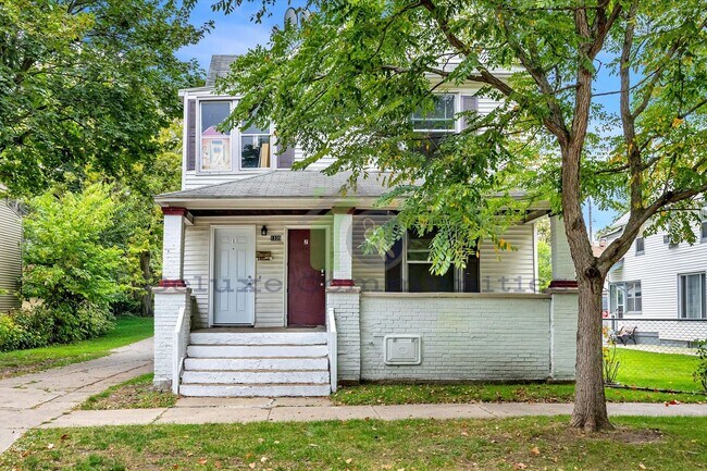 Building Photo - 1335 Hamilton Ave NW