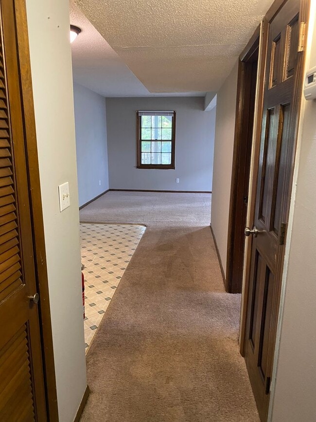 Building Photo - 2BR/1BA East Campus - Short Distance to Ca...