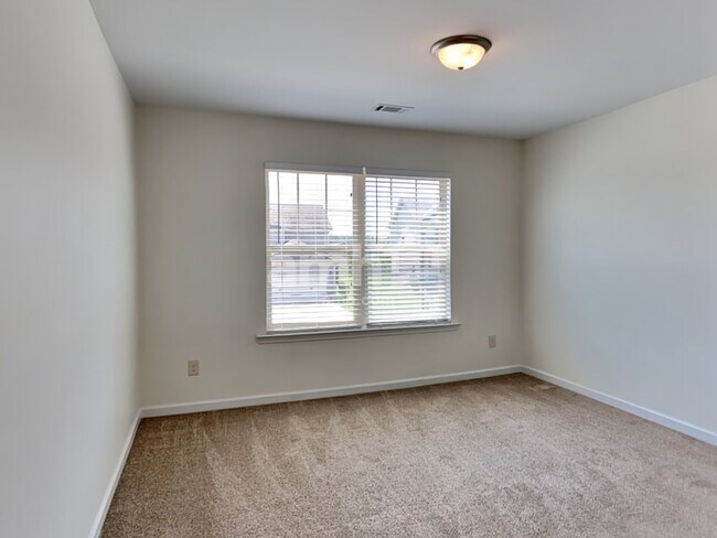 Building Photo - 2145 Villa Spring Ct
