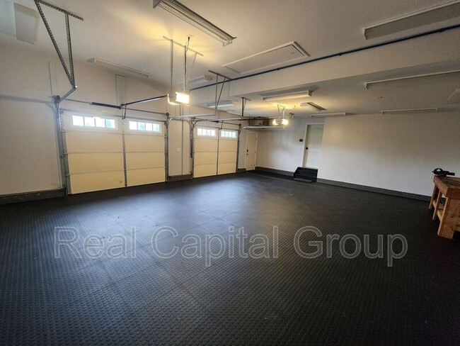 Building Photo - 40 Haywood Ln