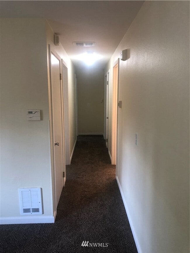 Building Photo - Charming 3 Bedroom Home in Great Tenino Lo...