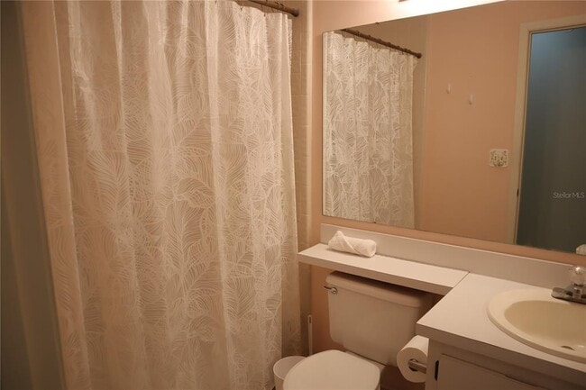 Building Photo - 1389 Pine Ridge Cir E