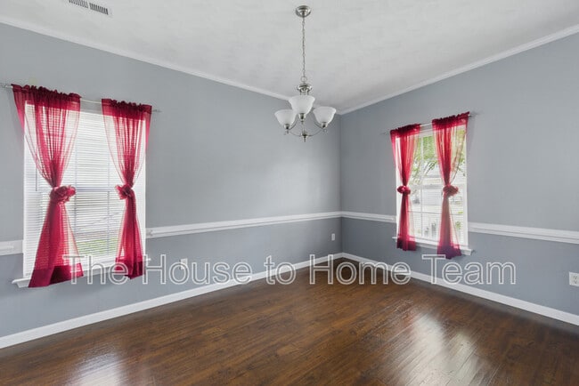 Building Photo - 1023 Snead Dr