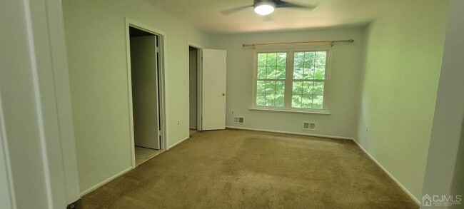 Building Photo - 1408 Locust Ct
