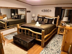 Building Photo - 400 E Gunnison Ave