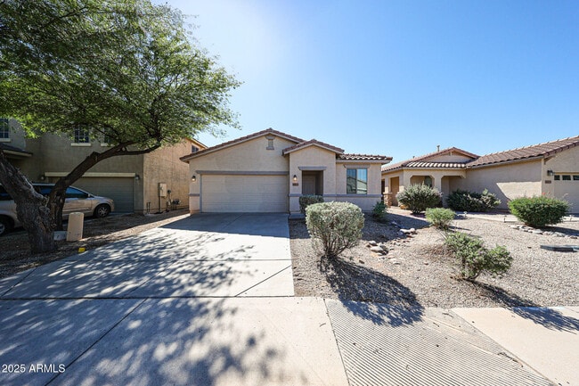 Building Photo - 44115 Askew Dr