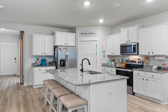 Building Photo - 6060 Rutherford Lp