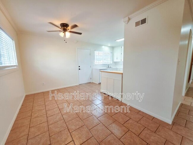 Building Photo - 631 Fig Ave