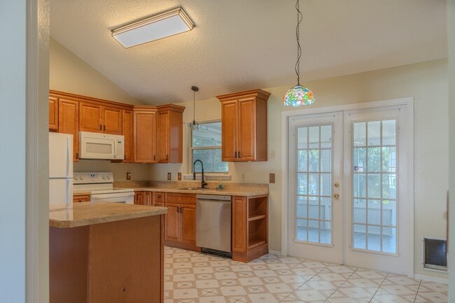 Building Photo - 1011 Shayler Ave