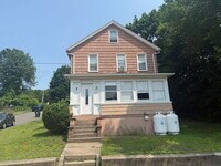 Building Photo - 384 Park St