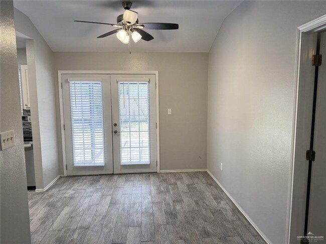 Building Photo - 4007 Santa Fabiola St