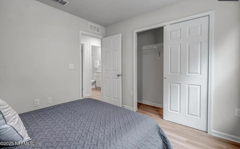 Building Photo - 5986 Patterson Ave