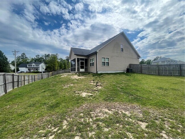 Building Photo - 3900 Limwert Ln